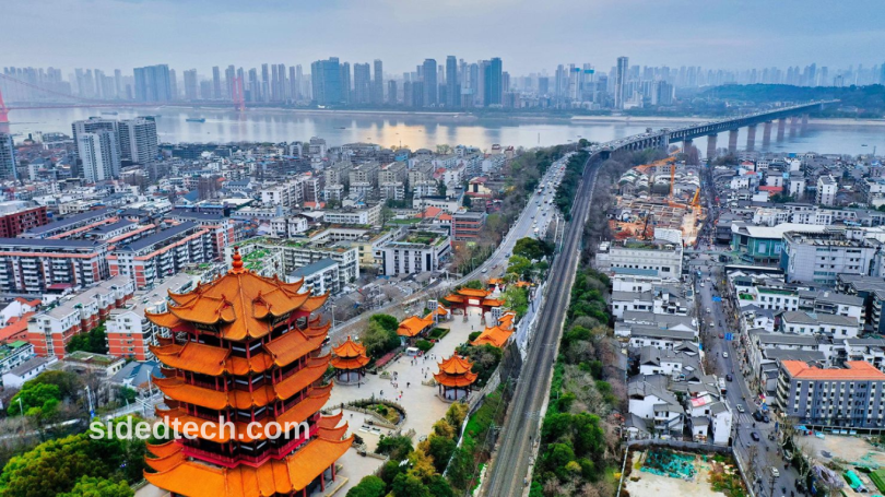 China’s Meituan, Xiaomi See Long-Term Expansion Efforts in Spotlight