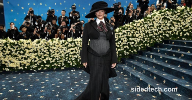 Rihanna reveals third pregnancy at the Met Gala